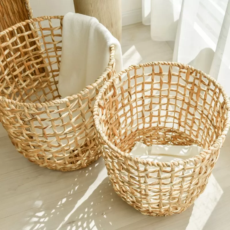 Tropical natural fiber basket